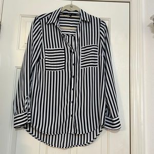 White/black striped blouse